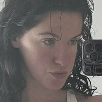 Едісон Бріана Фрікс Оголені