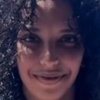 Агнес Бріхта Оголені