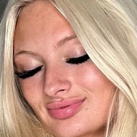 Аланна Кеннеді Оголені