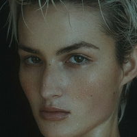 Алеандрафрек Оголені