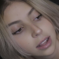 Алісія Вондер Оголені