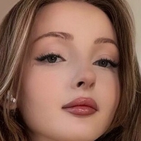 Аліса Моллі Оголені