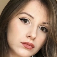 Аліта Белл Оголені