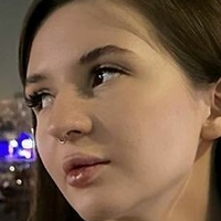 Алі Фабулос Оголені