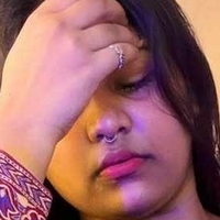 Ананья Сантра Оголені