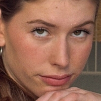 Анджеліна Ґрейс Оголені