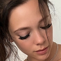 Енн Дезаїрс Оголені