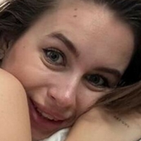 Анніка Зоммер Оголені