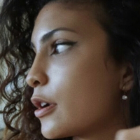 бадгірлт Оголені