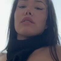 Белла Бзкаа Оголені