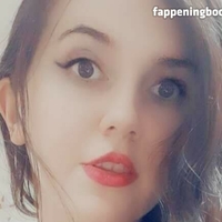 Бігбуті Ізабелла Оголені
