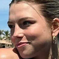 Бріджет Лармор Оголені