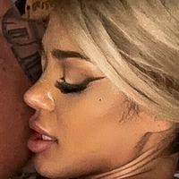 Бронзова Богиня Оголені