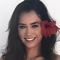 Кейтлін Клемменс Оголені