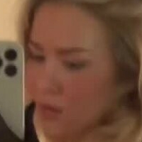 Кет Гілл Оголені