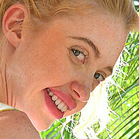 Черрі Ікс Еф Ті Оголені