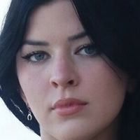 Хлої Р. Гокінс Оголені