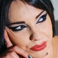 Клаудія Лофорезе Оголені