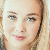 Дагні Бакер Джонсен Оголені