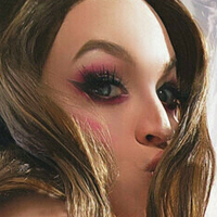 Даніель ДеНікола Оголені