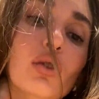 Деббі Ст Оголені