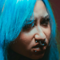 делюкссеблу Оголені