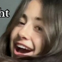 Деметра Діас Оголені