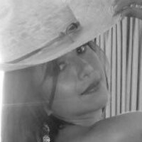 Дейсі Араужо Оголені