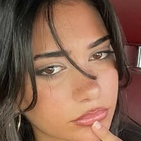 Еден Фархат Оголені