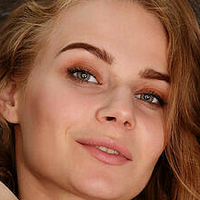 Еллі Пейнт Оголені