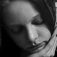 Еміль Бі Оголені