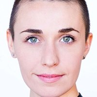 Емілі Томас Оголені