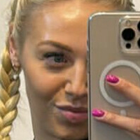 Емілі Годселл Оголені