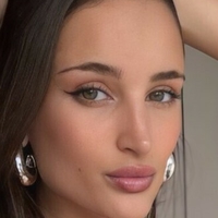 Емма Баркер Оголені