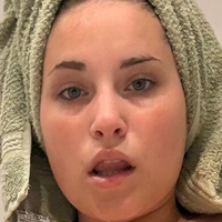 Емма Соммер Оголені