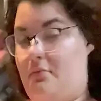 Еммі Родрігес Оголені