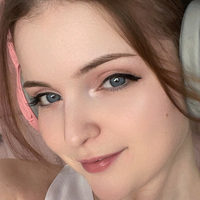 Евелін Оголені