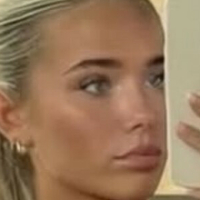 Еві Ленглі Оголені