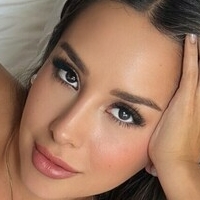 Фатіма Халіл Оголені