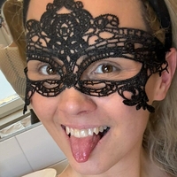 Фіона Хотвайф Фрі Оголені