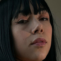 Файрталі Оголені