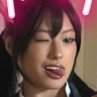 Ґаббі Хуа Оголені