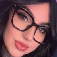 Дівчата грають Оголені