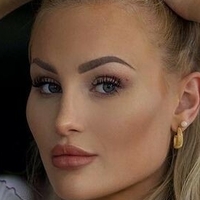 Джулі Хоуп Сантана Оголені