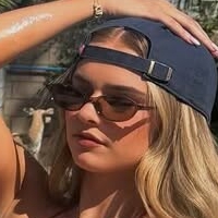 Гейлі Джордж Оголені