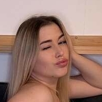 Гелена Хаскі Оголені