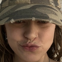 Гелена Астолл Оголені