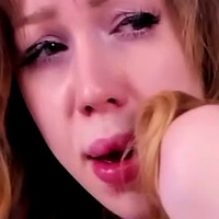 ХЕЛЛОІАМАСТРІД Оголені