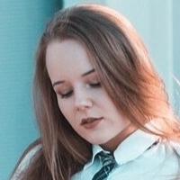 Іггі Каліфа Оголені