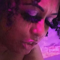 Імані Седакшн Оголені